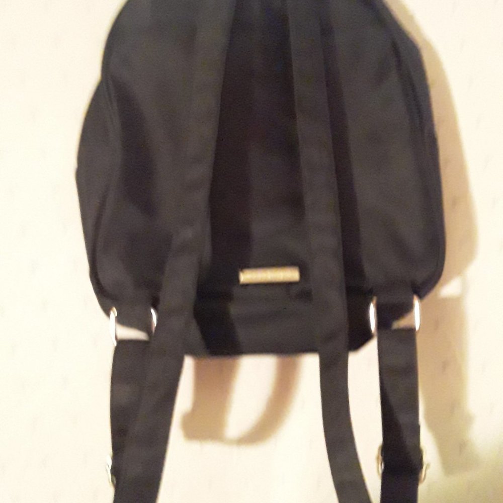 MADDEN GIRL BACKPACK BLACK WITH RAINBOW LETTER